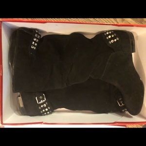 Brand new in box Guess studded suede boots 7.5
